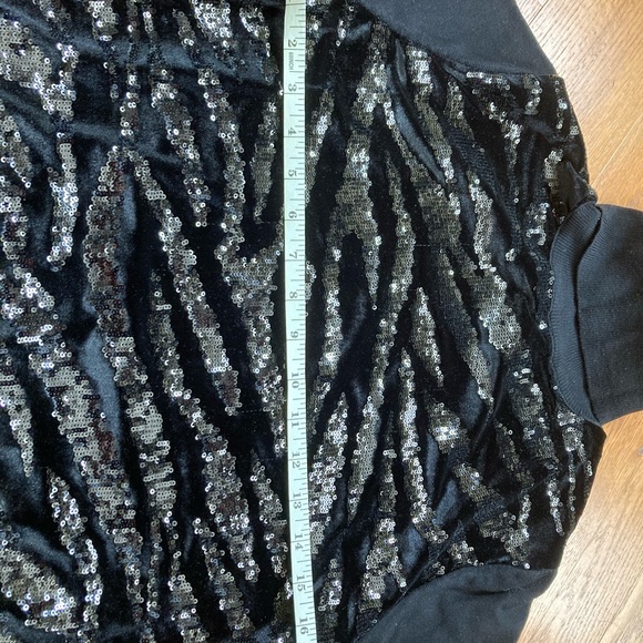 Beautiful Black Sequin Turtleneck Sweater - Picture 8 of 10
